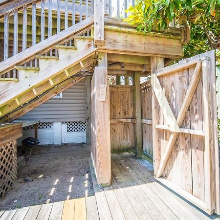 Salty Shack Unit C - Salty Shack - Dog Friendly Home - Across From The Beach - Central Location! Folly Beach Kültér fotó