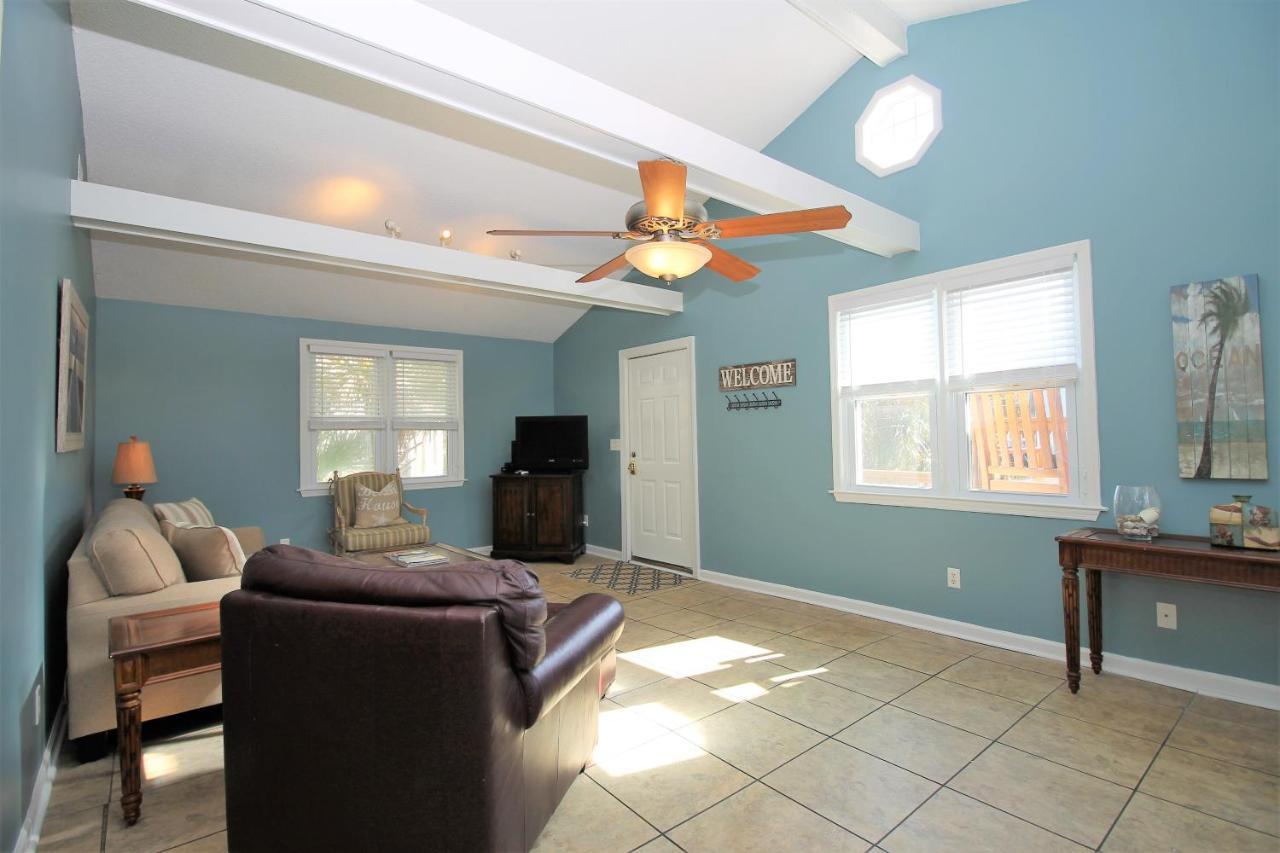 Salty Shack Unit C - Salty Shack - Dog Friendly Home - Across From The Beach - Central Location! Folly Beach Kültér fotó