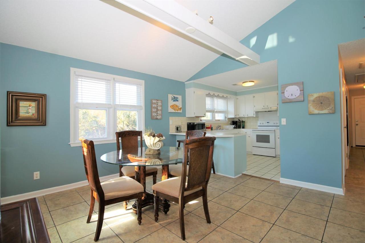 Salty Shack Unit C - Salty Shack - Dog Friendly Home - Across From The Beach - Central Location! Folly Beach Kültér fotó