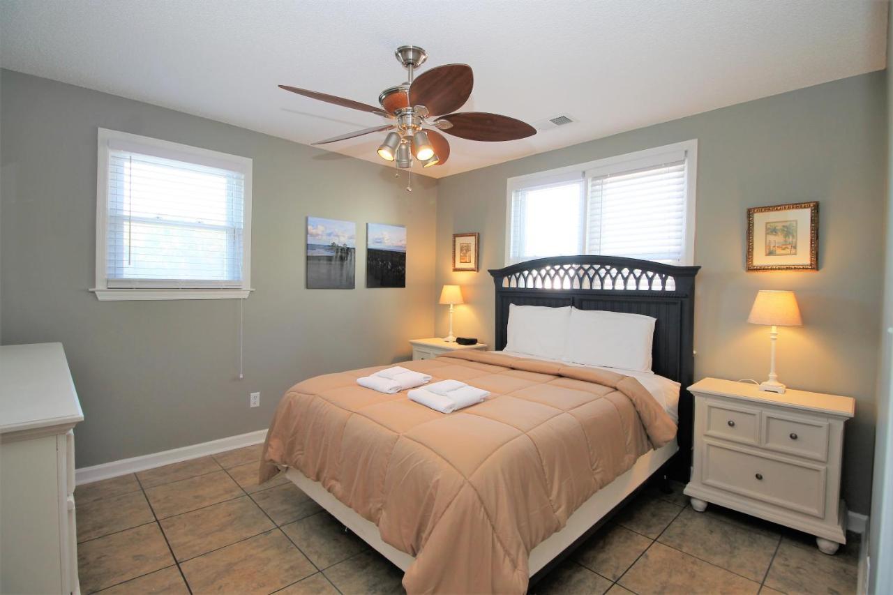 Salty Shack Unit C - Salty Shack - Dog Friendly Home - Across From The Beach - Central Location! Folly Beach Kültér fotó